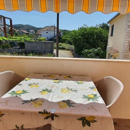 Apartments Anka Vinišće Εξωτερικό φωτογραφία