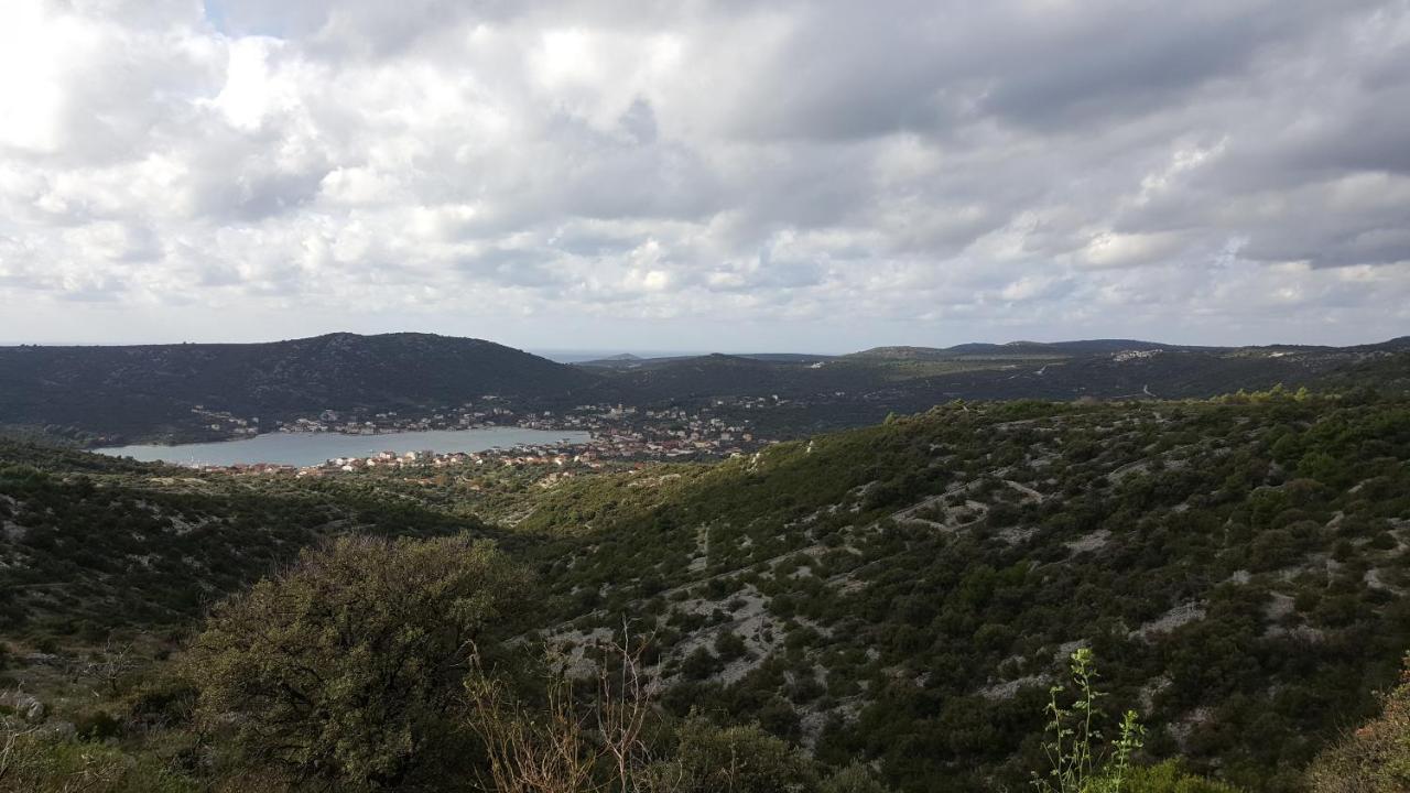 Apartments Anka Vinišće Εξωτερικό φωτογραφία