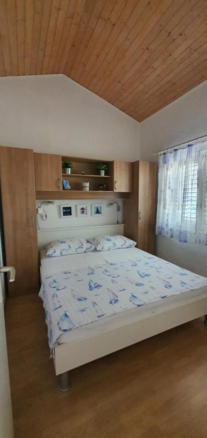 Apartments Anka Vinišće Εξωτερικό φωτογραφία