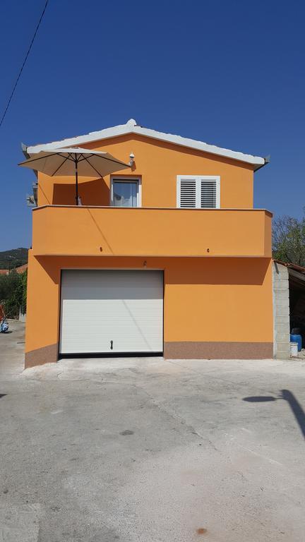 Apartments Anka Vinišće Εξωτερικό φωτογραφία
