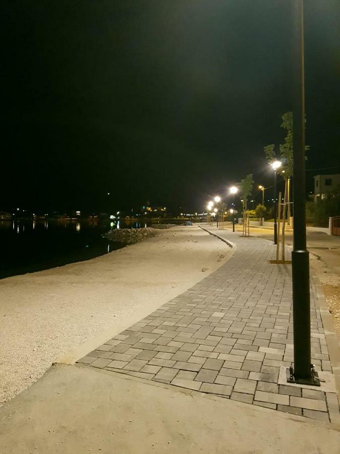 Apartments Anka Vinišće Εξωτερικό φωτογραφία