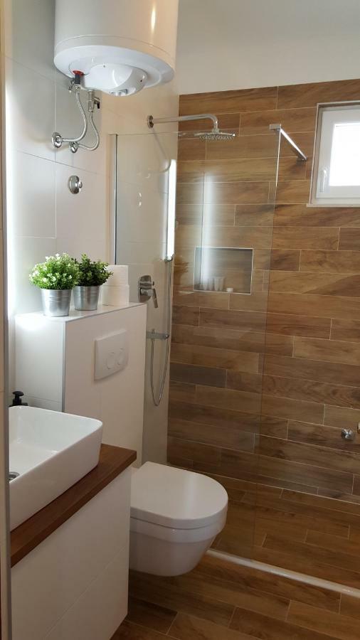 Apartments Anka Vinišće Εξωτερικό φωτογραφία